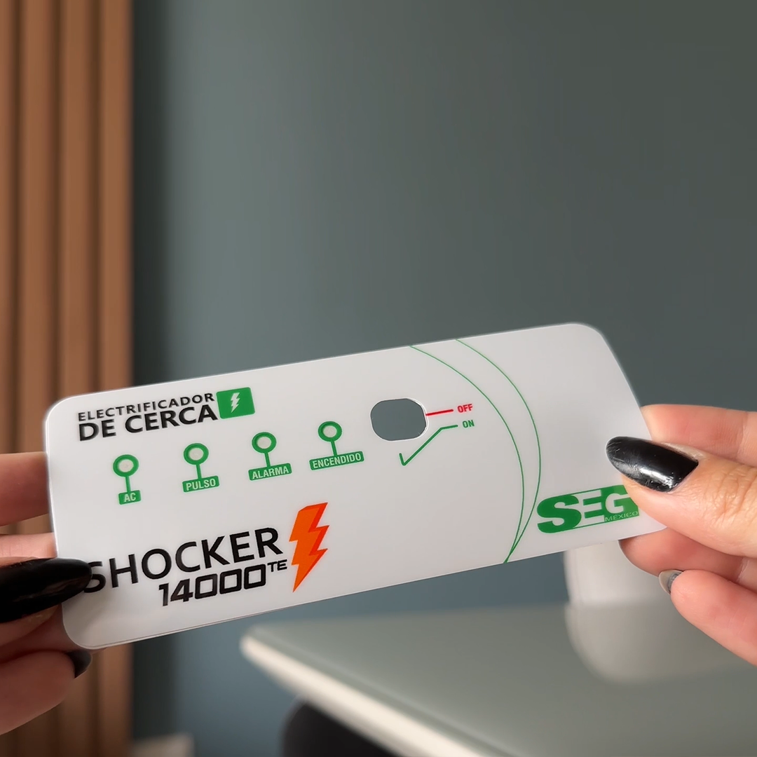 Adesivo em policarbonato